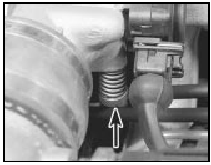 10.27 Idle speed adjustment screw (arrowed) on KE-Jetronic system