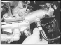 25.8b . . . and brake servo vacuum hoses  from the
