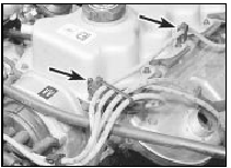 14.4 HT lead holders (arrowed) on camshaft cover