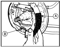 5.7 Removing the leading brake shoe