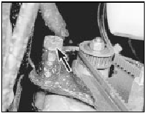 20.5 Modulator adjuster bolt (arrowed)