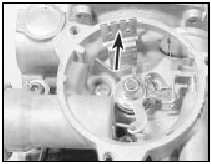11.8 Automatic choke linkage lever centre slot (arrowed)